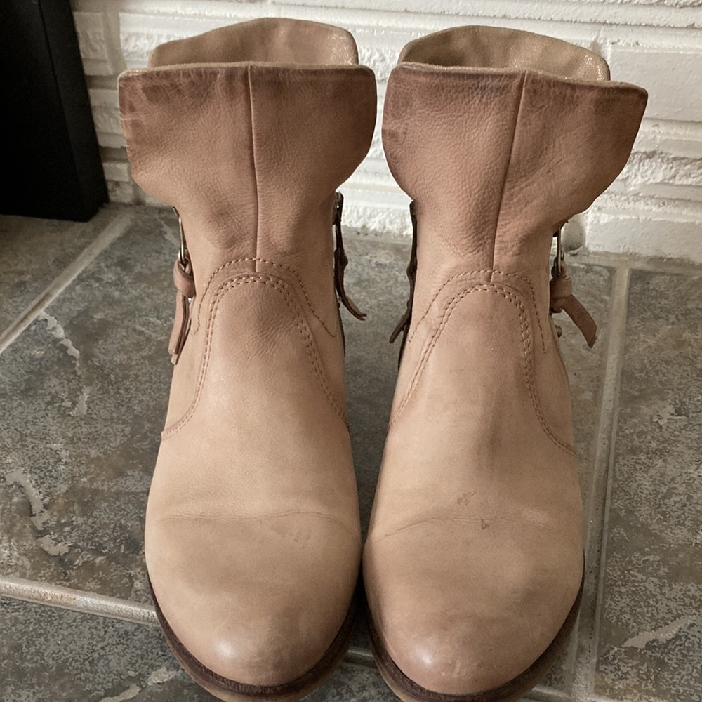 Stylish Tan Ankle Boots with Studded Detail - Picture 3 of 14